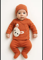 Body pentru bebeluși Nana Baby 0-3 luni, format din 3 piese, cu broderie cu iepuri&nbsp;